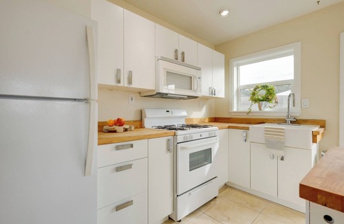 Cerrillos Apartment | Near Hiking: Dog-Friendly Studio in Los Cerrillos