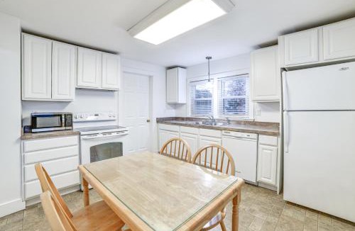 Munsons Corners House | Near Hiking & Skiing: Cozy Home in Cortland!