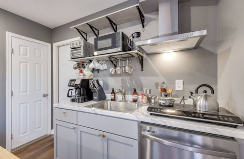 Cheverly Apartment | Near Hospitals + Metro Access: Studio in Cheverly