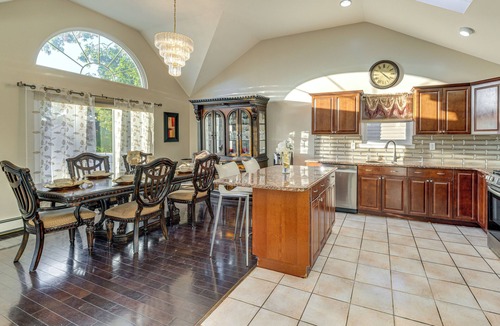 Alden Manor Apartment | Near Hospitals & Universities: Baldwin Apt w/Deck