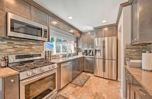 Kirkland House | Near I-405 & 1 Mi to Dtwn! Kirkland Family Home