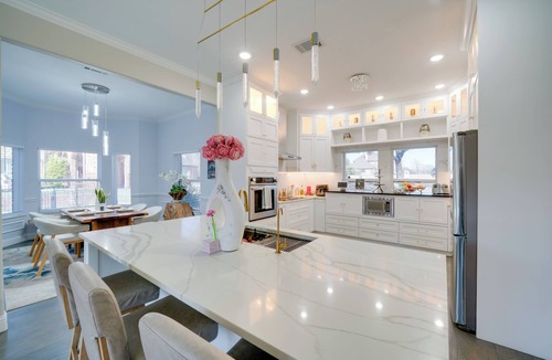 Cedar Hill House | Near Joe Pool Lake! Luxe Getaway w/Shared Pool