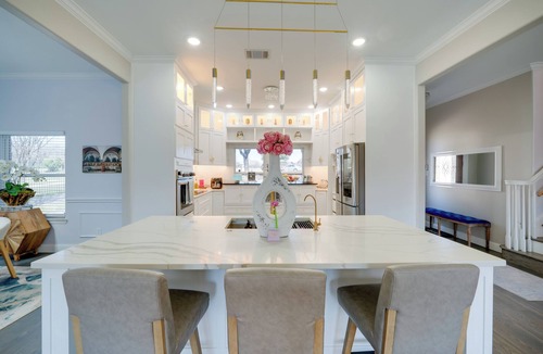 Cedar Hill House | Near Joe Pool Lake! Luxe Getaway w/Shared Pool