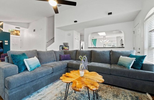 Round Rock House | Near Kalahari, Cowboy Pool, Arcade, King Beds, Grill , Large Patio, Firepit