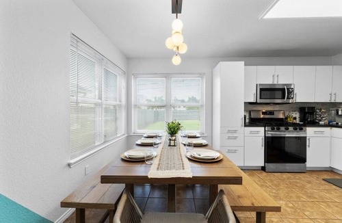 Round Rock House | Near Kalahari, Cowboy Pool, Arcade, King Beds, Grill , Large Patio, Firepit