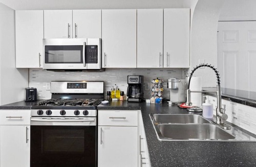 Round Rock House | Near Kalahari, Cowboy Pool, Arcade, King Beds, Grill , Large Patio, Firepit
