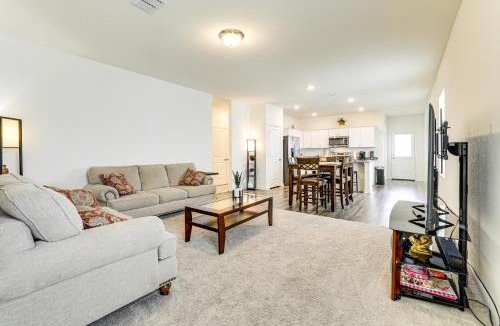 Medina Valley House | Near Lackland AFB Home with Yard and Pool Access