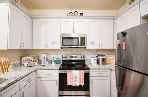 San Antonio House | Near Lackland and sea world! Perfect for BMT graduations!