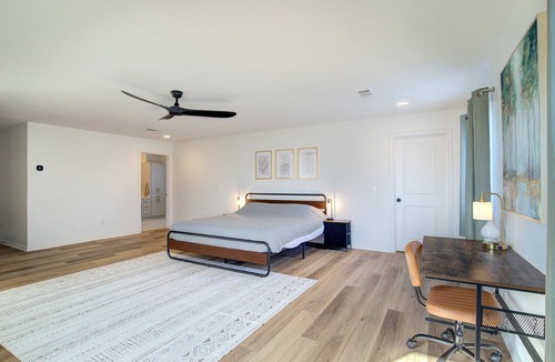 Quinlan House | Near Lake, Family Friendly, Dogs OK, Early Check-In, Gated Yard