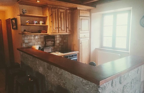 Auroux House | Near Lake Naussac