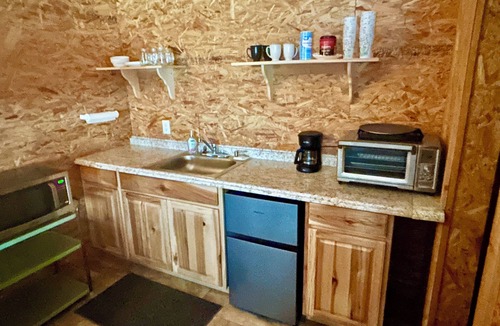 Jasper Apartment | NEAR Lake Sam Rayburn - Barndominium on Angelina River with ample boat parking