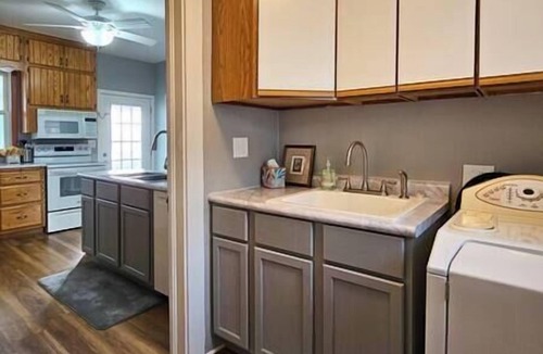 Winneconne House | Near lakes and restuarants