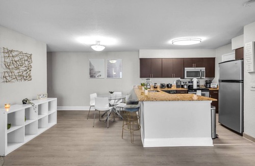 Survey Creek Apartment | Near Las Olas + Free Parking + Sleeps 6