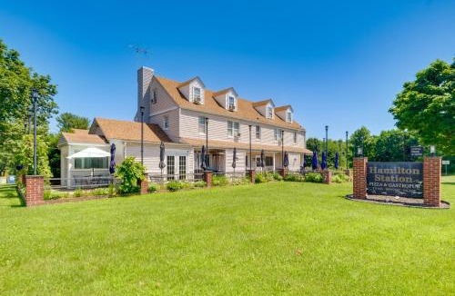 Hamilton Apartment | Near Loudoun Wine Trail: Apt w/Restaurant On-Site
