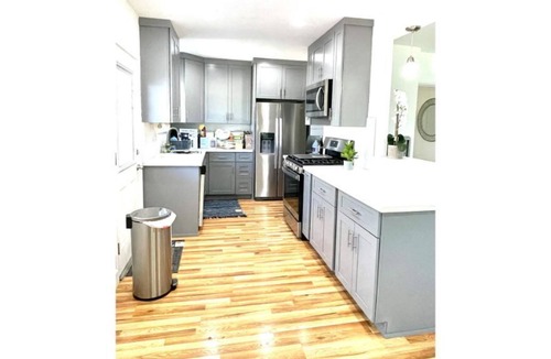 Del Aire House | Near Manhattan Beach, LAX, Sofi Stadium