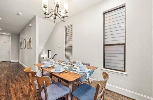 East Downtown Houston House | Near Midtown Downtown Games WiFi Balcony Pets