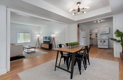 Rountree House | Near Missouri State, Downtown & BassPro, Family Friendly, Dogs Welcomed