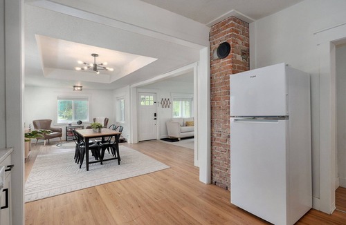Rountree House | Near Missouri State, Downtown & BassPro, Family Friendly, Dogs Welcomed
