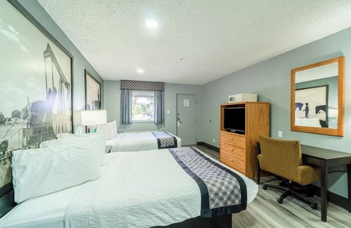 Ira Hotel | Near Museum, Historic Village & Restaurants | 2 Queen Beds | Free Parking