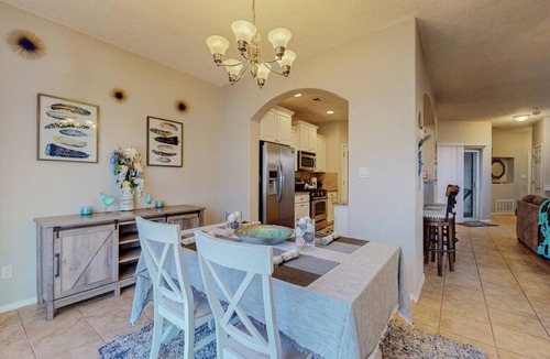 Mesa Del Sol Innovation Park House | Near Netflix|Quiet Neighborhood|King Bed|Spacious