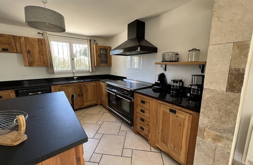 Garons House | Near Nîmes, spacious villa with A/C, nice swimming pool, pets allowed (1).