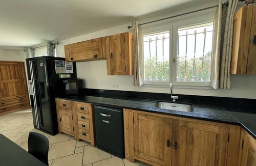 Garons House | Near Nîmes, spacious villa with A/C, nice swimming pool, pets allowed (1).