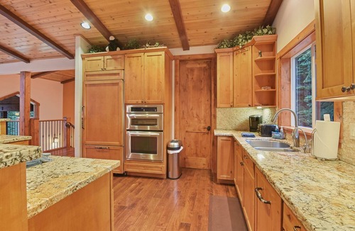 Kingswood Estates House | Near Northstar! Luxury Dog-friendly Home w Hot Tub
