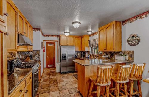 Kingswood Estates House | Near Northstar Wooded Retreat with Deck & Loft