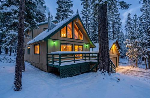 Kingswood Estates House | Near Northstar Wooded Retreat with Deck & Loft