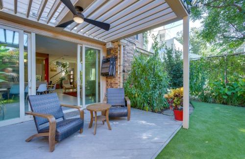 Boulevard Oaks House | Near NRG! Cozy + Private Houston Home w/Garden