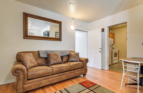 Cave Junction House | Near Oregon Caves: 2-Studio Retreat w/Game Room!