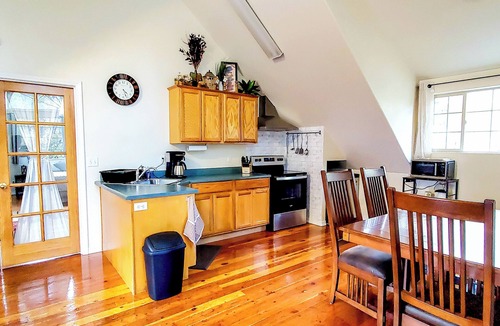 Cave Junction House | Near Oregon Caves: 2-Studio Retreat w/Game Room!