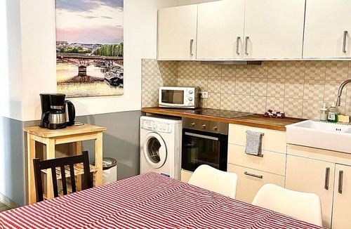 Villejuif House | Near Paris - 9bed - 5bath - parking