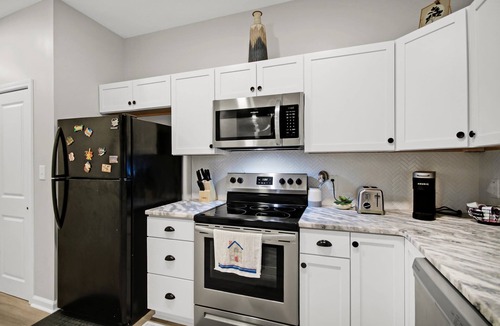 Hanahan House | Near Park Circle, Downtown, & Beaches | Pool Table