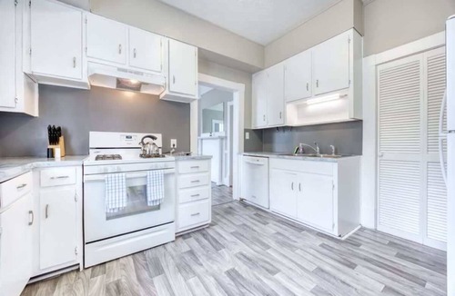 Columbus House | Near Parks, Downtown, & Riverwalk- Midtown Muse | Sleeps 14!