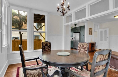 Five Points House | Near Pearl~Downtown~Fire Pit~Patio~Grill~Historic
