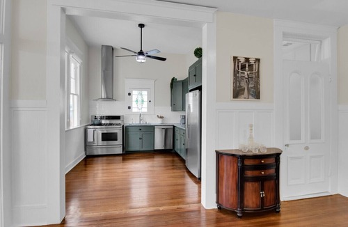 Five Points House | Near Pearl~Downtown~Fire Pit~Patio~Grill~Historic