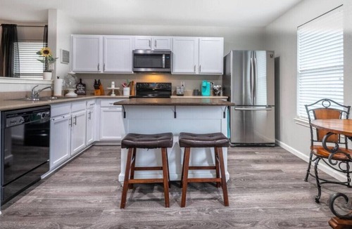 Aubrey House | Near PGATour+King&3Queen Beds+Near Lewisville Lake