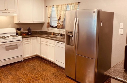 Schertz House | Near RAFB!