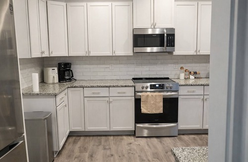 Garner House | Near Raleigh with 6-Beds huge Home Sleeps 12
