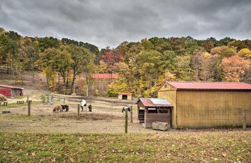 Huntingdon House | Near Raystown Lake! 3 Units at Urban Saddle Ranch