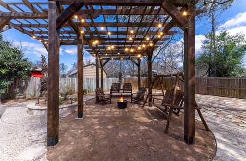 Boerne Apartment | Near River~Downtown Boerne~Walkable~Games