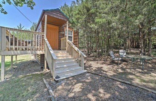 Table Rock Cabin | Near Shopping & Museums: Quiet Branson Cabin