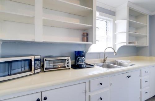 Hamilton Apartment | Near Shops, Eats and Trails Loudon County Apt!