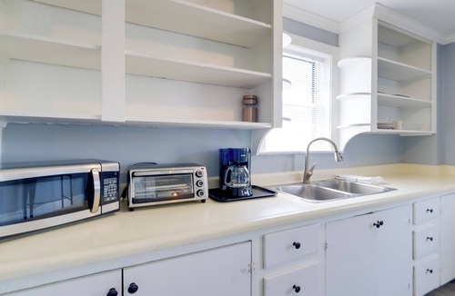 Hamilton Apartment | Near Shops, Eats & Trails: Loudon County Apt!