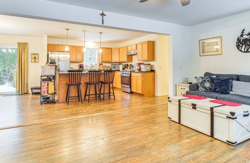 Harrison House | Near Skiing: Serene Harrison Retreat w/Fire Pit