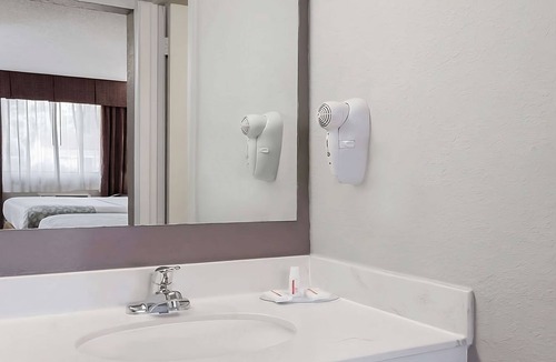 St. Augustine Hotel | Near St. Augustine Beach. Spacious Space with Pool Access, Free Parking