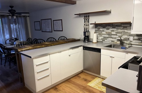 Rawsonville Condo | Near Stratton, Bromley & Magic!