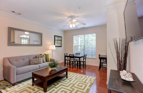 Cumberland Apartment | Near Suntrust Park 2