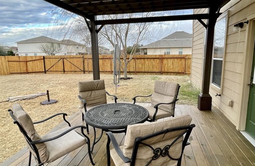 Los Cielos House | Near Tesla, CoA & Airport, 4 Beds, Balcony/Patios